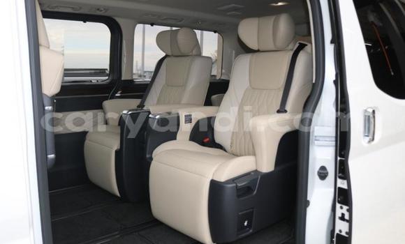 Buy Used Toyota Grand HiAce White Car in Ndola in Zambia Buy Used Toyota Grand HiAce White Car in Ndola in Zambia