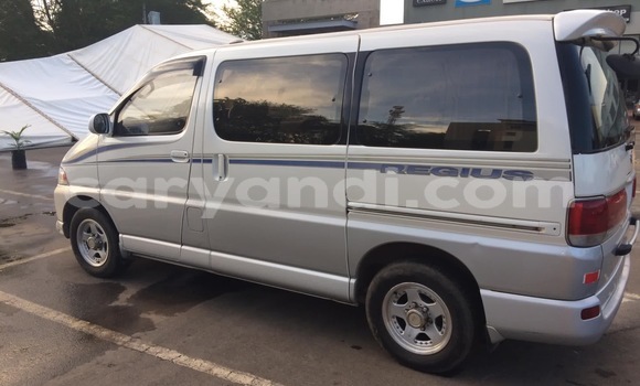 Acheter Occasion Voiture Toyota Regius Autre à Lusaka, Zambie Acheter Occasion Voiture Toyota Regius Autre à Lusaka, Zambie