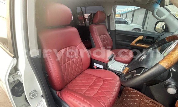Buy Used Toyota Land Cruiser White Car in Lusaka in Zambia Buy Used Toyota Land Cruiser White Car in Lusaka in Zambia