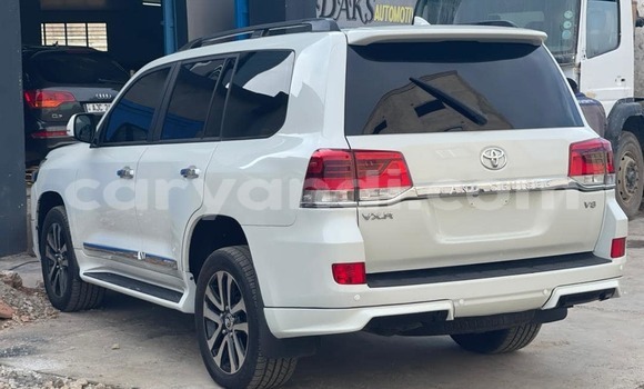 Buy Used Toyota Land Cruiser White Car in Lusaka in Zambia Buy Used Toyota Land Cruiser White Car in Lusaka in Zambia