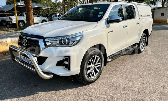 Buy Used Toyota Hilux White Car in Lusaka in Zambia Buy Used Toyota Hilux White Car in Lusaka in Zambia