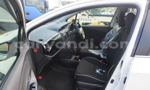 Acheter Occasion Voiture Toyota Vitz Blanc à Chilanga, Lusaka Acheter Occasion Voiture Toyota Vitz Blanc à Chilanga, Lusaka
