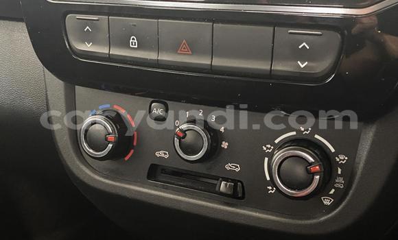 Buy Used Renault KWID Green Car in Chingola in Zambia Buy Used Renault KWID Green Car in Chingola in Zambia