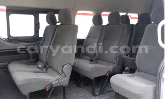 Buy Used Toyota Hiace Silver Car in Lusaka in Zambia Buy Used Toyota Hiace Silver Car in Lusaka in Zambia