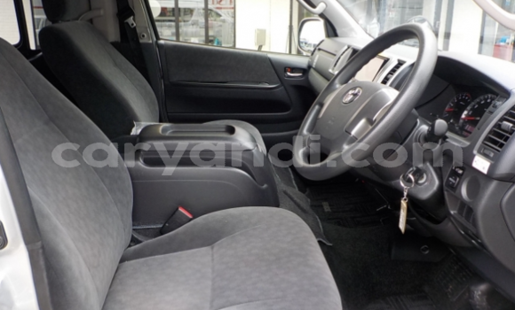 Buy Used Toyota Hiace Silver Car in Lusaka in Zambia Buy Used Toyota Hiace Silver Car in Lusaka in Zambia