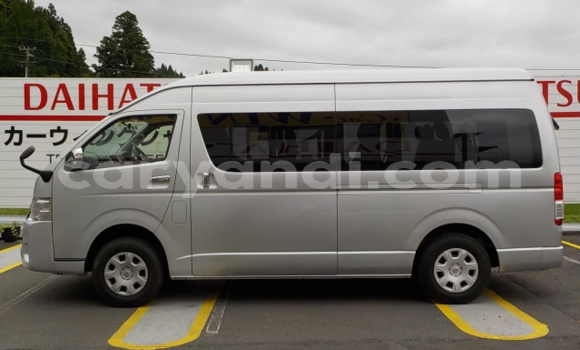 Buy Used Toyota Hiace Silver Car in Lusaka in Zambia Buy Used Toyota Hiace Silver Car in Lusaka in Zambia