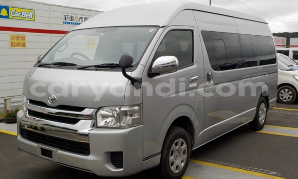Buy Used Toyota Hiace Silver Car in Lusaka in Zambia Buy Used Toyota Hiace Silver Car in Lusaka in Zambia