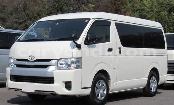 Acheter Occasion Voiture Toyota Hiace Blanc à Lusaka, Zambie