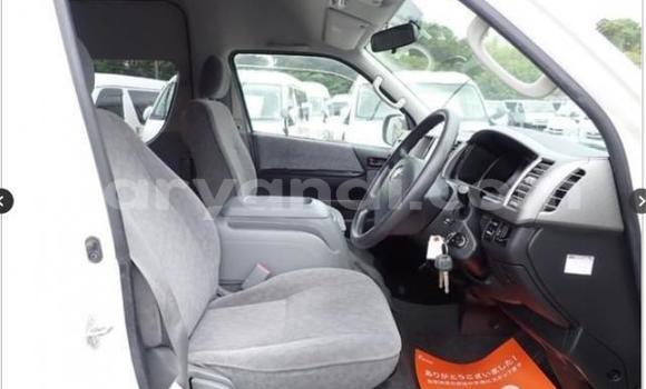 Acheter Occasion Voiture Toyota Hiace Blanc à Kitwe, Zambie Acheter Occasion Voiture Toyota Hiace Blanc à Kitwe, Zambie