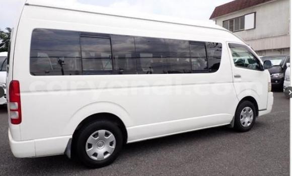 Acheter Occasion Voiture Toyota Hiace Blanc à Kitwe, Zambie Acheter Occasion Voiture Toyota Hiace Blanc à Kitwe, Zambie