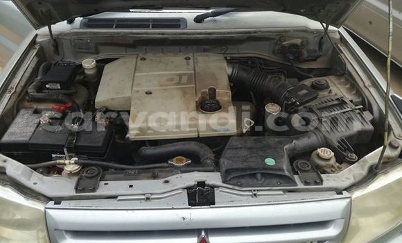 Acheter Occasion Voiture Mitsubishi Pajero Gris à Lusaka, Zambie Acheter Occasion Voiture Mitsubishi Pajero Gris à Lusaka, Zambie