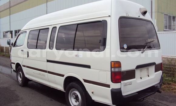 Buy Used Toyota Hiace White Car in Chilanga in Lusaka Buy Used Toyota Hiace White Car in Chilanga in Lusaka