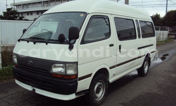 Buy Used Toyota Hiace White Car in Chilanga in Lusaka Buy Used Toyota Hiace White Car in Chilanga in Lusaka