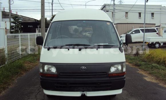 Buy Used Toyota Hiace White Car in Chilanga in Lusaka Buy Used Toyota Hiace White Car in Chilanga in Lusaka