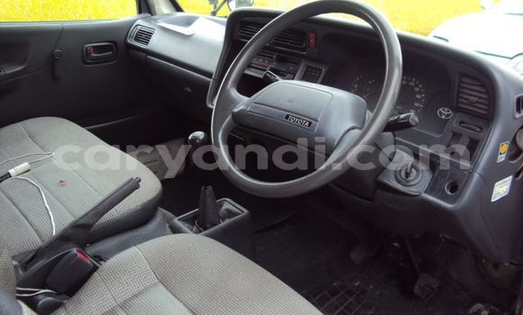Buy Used Toyota Hiace White Car in Chilanga in Lusaka Buy Used Toyota Hiace White Car in Chilanga in Lusaka