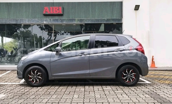 Tenga Tsaru Honda Fit Shuttle Sirivha Mota in Chilanga in Lusaka Tenga Tsaru Honda Fit Shuttle Sirivha Mota in Chilanga in Lusaka