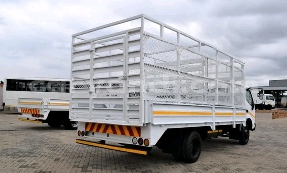 Tenga Tsaru Man TGX Chena Rori in Chilanga in Lusaka Tenga Tsaru Man TGX Chena Rori in Chilanga in Lusaka