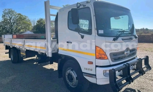 Tenga Tsaru Mitsubishi Canter Chena Rori in Chilanga in Lusaka Tenga Tsaru Mitsubishi Canter Chena Rori in Chilanga in Lusaka