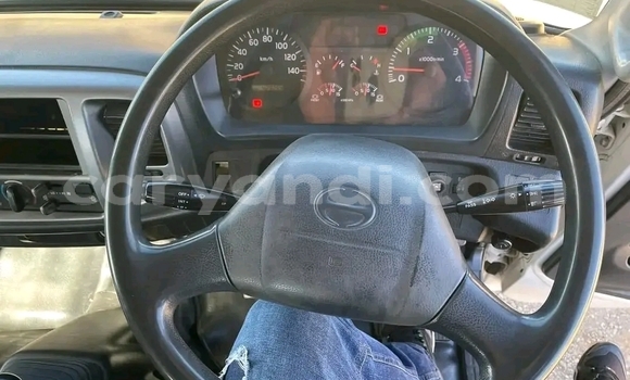 Tenga Tsaru Mitsubishi Canter Chena Rori in Chilanga in Lusaka Tenga Tsaru Mitsubishi Canter Chena Rori in Chilanga in Lusaka