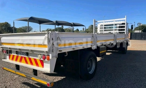 Tenga Tsaru Mitsubishi Canter Chena Rori in Chilanga in Lusaka Tenga Tsaru Mitsubishi Canter Chena Rori in Chilanga in Lusaka