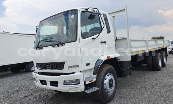 Acheter Occasion Utilitaire Mitsubishi Fuso Blanc à Chilanga, Lusaka Acheter Occasion Utilitaire Mitsubishi Fuso Blanc à Chilanga, Lusaka