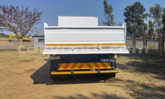 Nunua Ilio tumika Mitsubishi Fuso Nyeupe Lori ndani ya Chilanga nchini Lusaka Nunua Ilio tumika Mitsubishi Fuso Nyeupe Lori ndani ya Chilanga nchini Lusaka