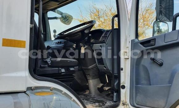 Nunua Ilio tumika Mitsubishi Fuso Nyeupe Lori ndani ya Chilanga nchini Lusaka Nunua Ilio tumika Mitsubishi Fuso Nyeupe Lori ndani ya Chilanga nchini Lusaka