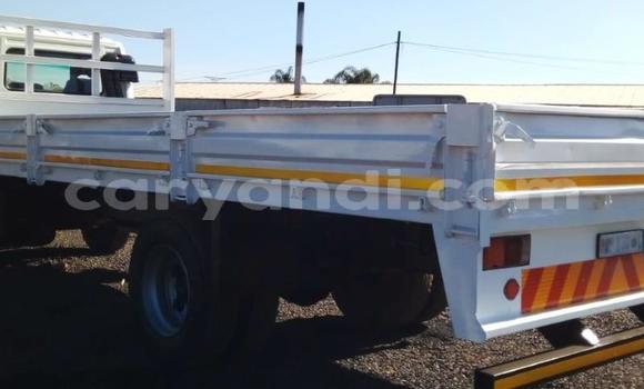 Nunua Ilio tumika Mitsubishi Fuso Nyeupe Lori ndani ya Chilanga nchini Lusaka Nunua Ilio tumika Mitsubishi Fuso Nyeupe Lori ndani ya Chilanga nchini Lusaka