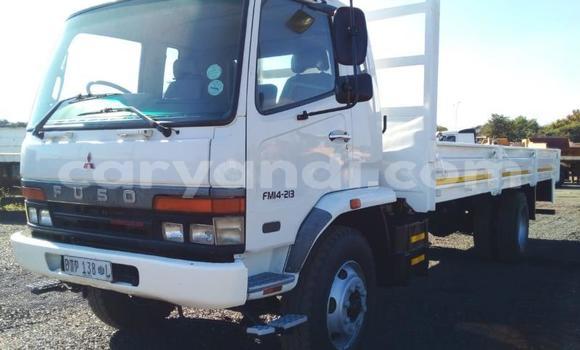 Nunua Ilio tumika Mitsubishi Fuso Nyeupe Lori ndani ya Chilanga nchini Lusaka Nunua Ilio tumika Mitsubishi Fuso Nyeupe Lori ndani ya Chilanga nchini Lusaka