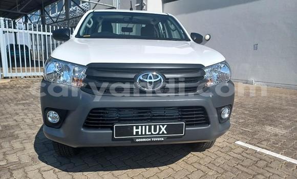 Tenga Tsaru Toyota Hilux Chena Mota in Chilanga in Lusaka Tenga Tsaru Toyota Hilux Chena Mota in Chilanga in Lusaka