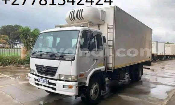 Buy Used Isuzu FTR 850 White Truck in Lusaka in Zambia