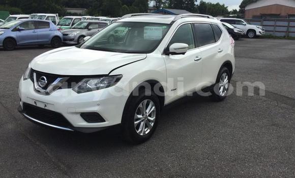 Buy Used Nissan X–Trail White Car in Lusaka in Zambia Buy Used Nissan X–Trail White Car in Lusaka in Zambia
