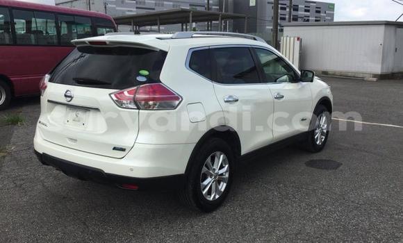 Buy Used Nissan X–Trail White Car in Lusaka in Zambia Buy Used Nissan X–Trail White Car in Lusaka in Zambia