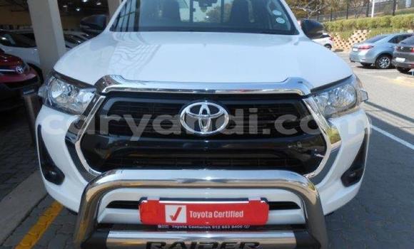 Tenga Tsaru Toyota Hilux Chena Mota in Chililabombwe in Copperbelt Tenga Tsaru Toyota Hilux Chena Mota in Chililabombwe in Copperbelt
