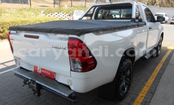 Tenga Tsaru Toyota Hilux Chena Mota in Chililabombwe in Copperbelt Tenga Tsaru Toyota Hilux Chena Mota in Chililabombwe in Copperbelt