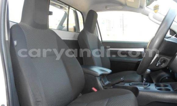 Tenga Tsaru Toyota Hilux Chena Mota in Chililabombwe in Copperbelt Tenga Tsaru Toyota Hilux Chena Mota in Chililabombwe in Copperbelt