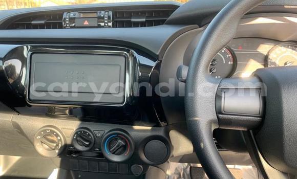 Buy Used Toyota Hilux Silver Car in Chilanga in Lusaka Buy Used Toyota Hilux Silver Car in Chilanga in Lusaka