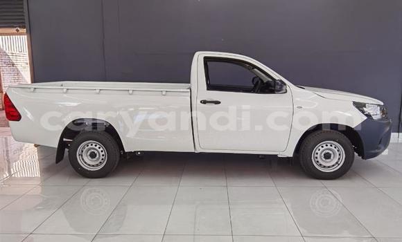 Nunua Ilio tumika Toyota Hilux Nyeupe Gari ndani ya Chingola nchini Zambia Nunua Ilio tumika Toyota Hilux Nyeupe Gari ndani ya Chingola nchini Zambia
