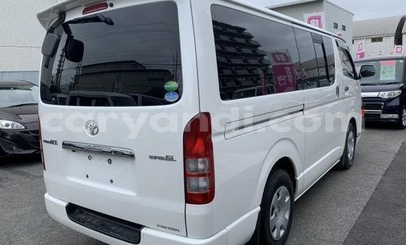 Buy Used Toyota Hiace White Car in Chingola in Zambia
