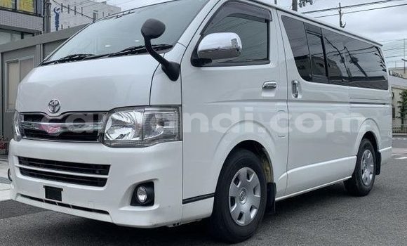 Buy Used Toyota Hiace White Car in Chingola in Zambia Buy Used Toyota Hiace White Car in Chingola in Zambia