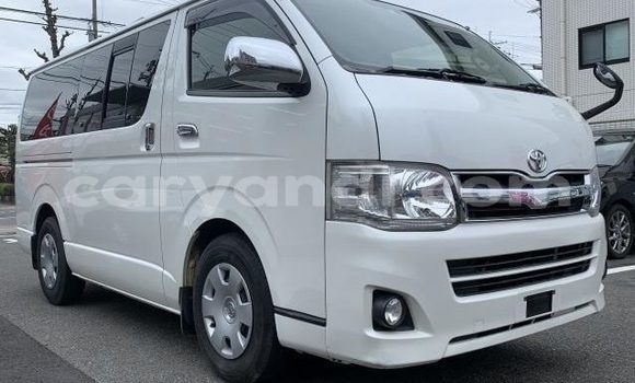 Buy Used Toyota Hiace White Car in Chingola in Zambia Buy Used Toyota Hiace White Car in Chingola in Zambia