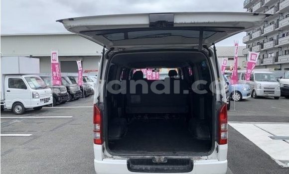 Buy Used Toyota Hiace White Car in Chingola in Zambia Buy Used Toyota Hiace White Car in Chingola in Zambia