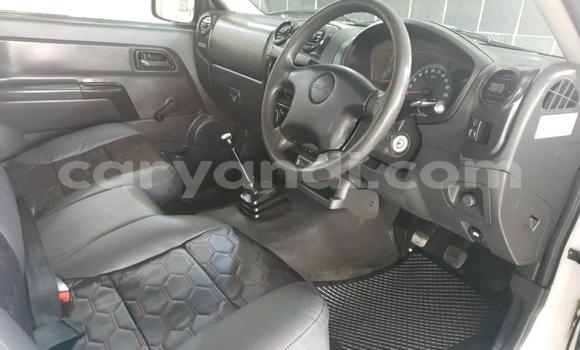 Buy Used Isuzu KB White Car in Chilanga in Lusaka Buy Used Isuzu KB White Car in Chilanga in Lusaka