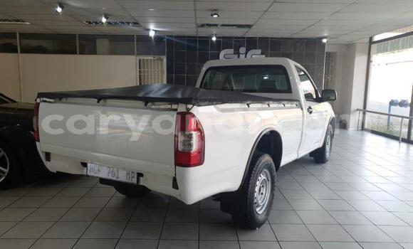 Buy Used Isuzu KB White Car in Chilanga in Lusaka Buy Used Isuzu KB White Car in Chilanga in Lusaka