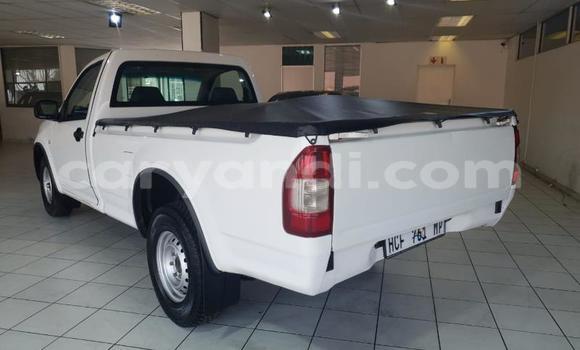 Buy Used Isuzu KB White Car in Chilanga in Lusaka Buy Used Isuzu KB White Car in Chilanga in Lusaka