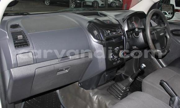 Acheter Occasion Voiture Isuzu KB Blanc à Chingola, Zambie Acheter Occasion Voiture Isuzu KB Blanc à Chingola, Zambie