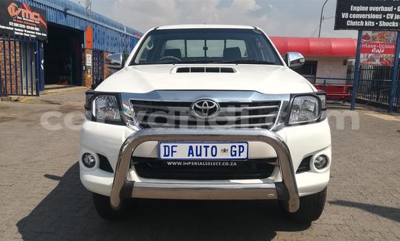 Acheter Occasion Voiture Toyota Hilux Blanc à Chingola, Zambie