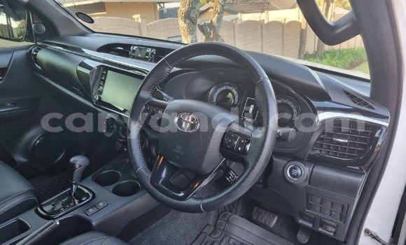 Tenga Tsaru Toyota Hilux Chena Mota in Chilanga in Lusaka Tenga Tsaru Toyota Hilux Chena Mota in Chilanga in Lusaka