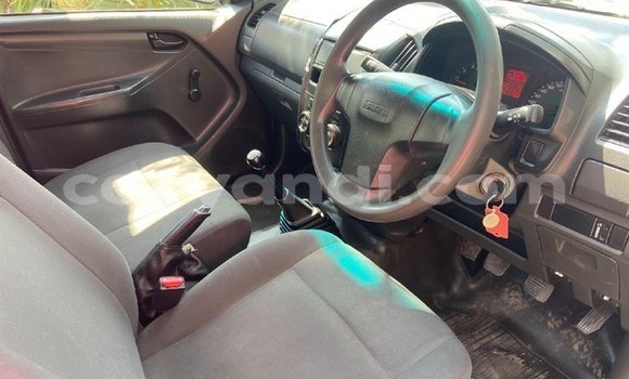 Buy Used Isuzu D–MAX White Car in Chingola in Zambia Buy Used Isuzu D–MAX White Car in Chingola in Zambia