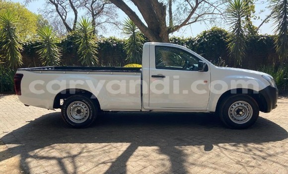 Buy Used Isuzu D–MAX White Car in Chingola in Zambia Buy Used Isuzu D–MAX White Car in Chingola in Zambia